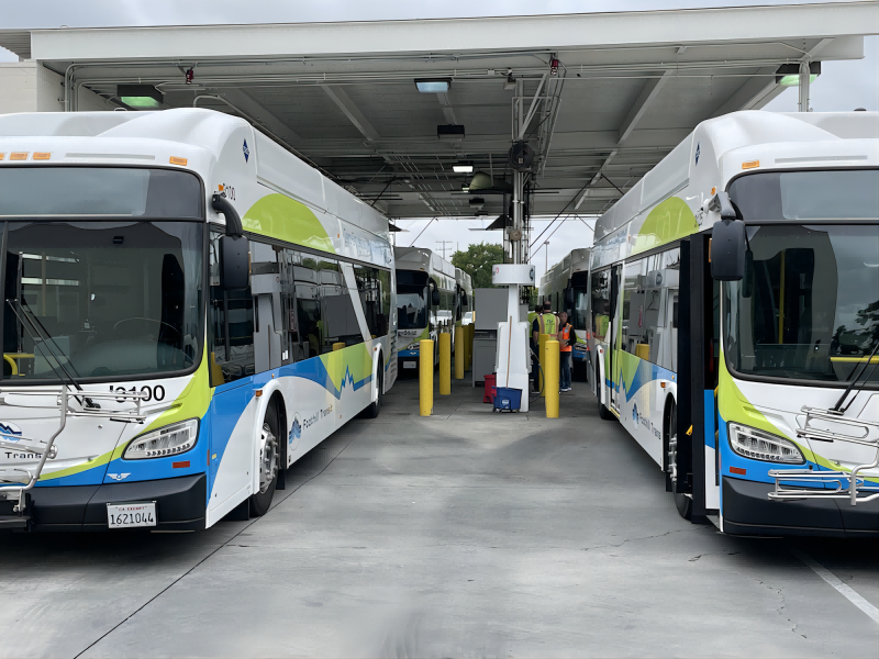 Foothill Transit жанармай құю тиімділігінің жаңа жоғары көрсеткішіне қол жеткізді: 6,5 минутта 19,1 кг сутегі